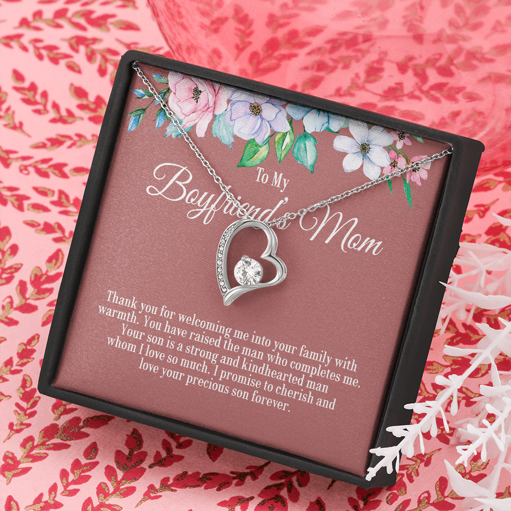 To My Boyfriend's Mom Heart Pendant Necklace Gift